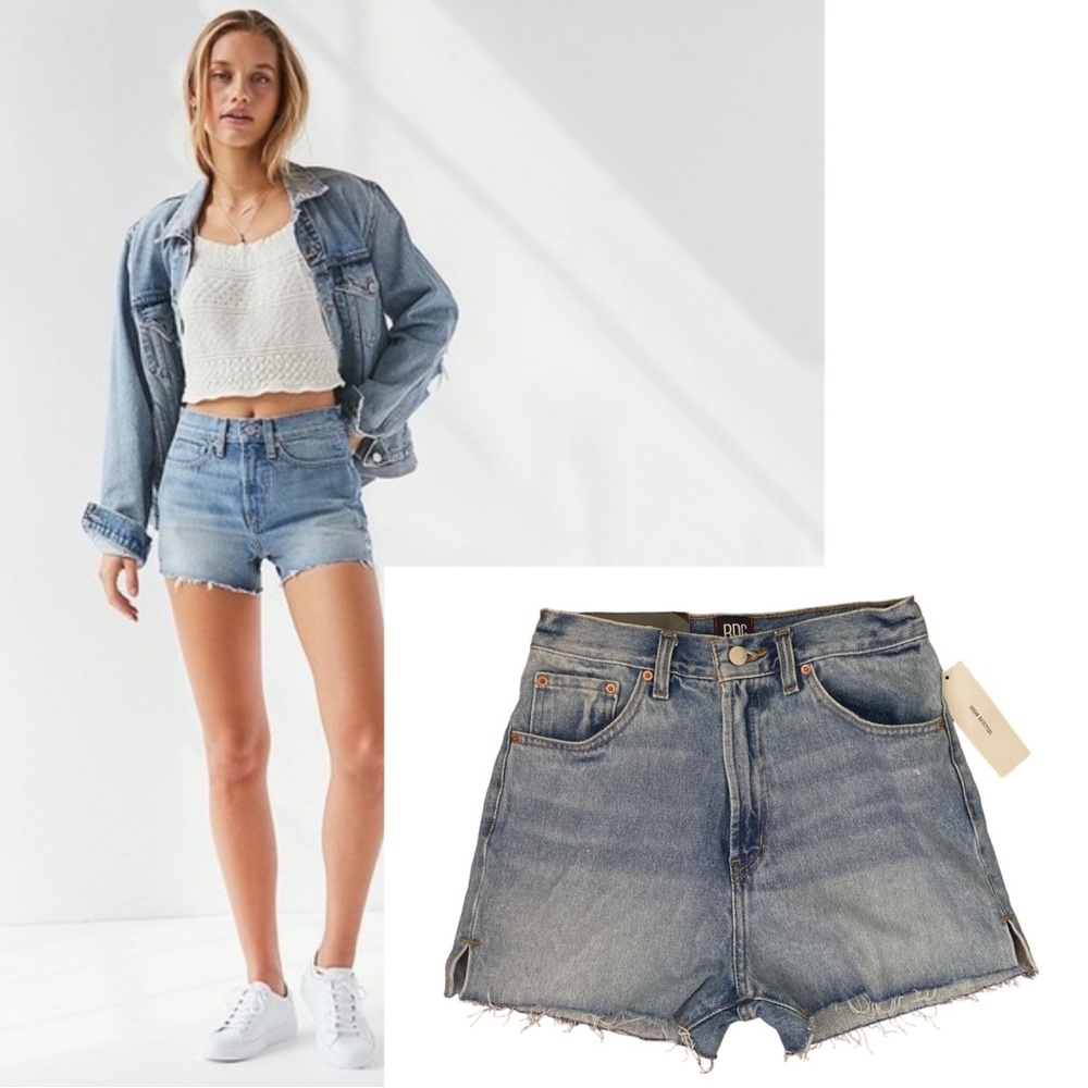 NWT BDG Girlfriend Hi Rise denim cut off shorts - US 26